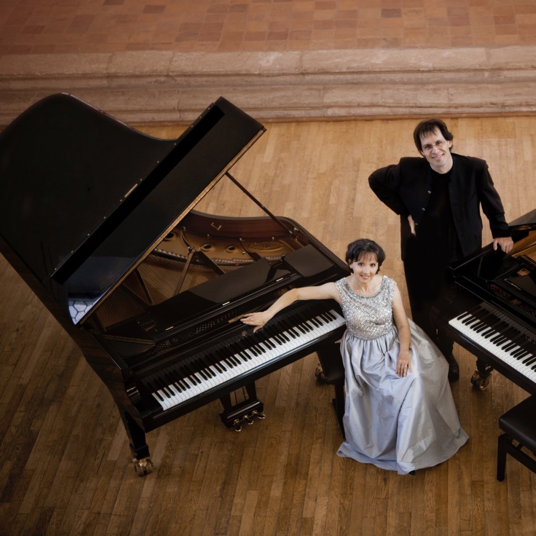 Considéré comme le meilleur duo de pianistes du pays, selon la critique, Adrienne Soos et Ivo Haag interpréteront des œuvres à quatre mains et pour deux pianos.