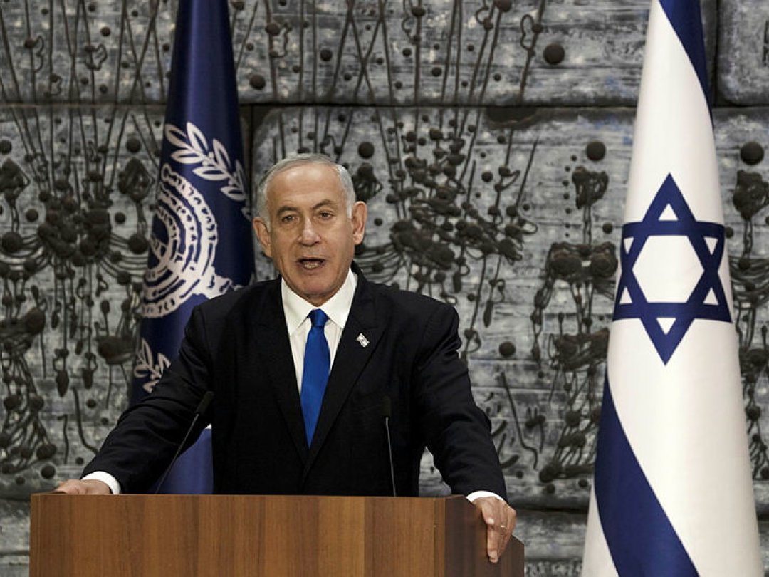 Arrivé en tête des législatives en Israël avec ses alliés d’extrême droite et ultra-orthodoxes, Benjamin Netanyahu va former un nouveau gouvernement en Israël.